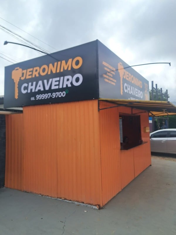 Jeronimo Chaveiro trabalhando